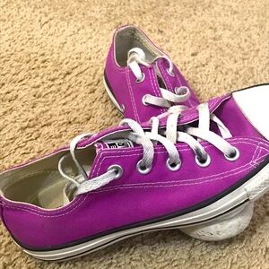 Purple converse size 6